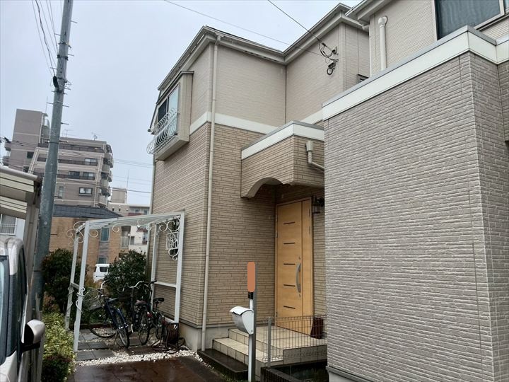 中野区南台にて外壁塗装工事を実施！ダブルトーン仕上げにて意匠性のある外壁に仕上げました！